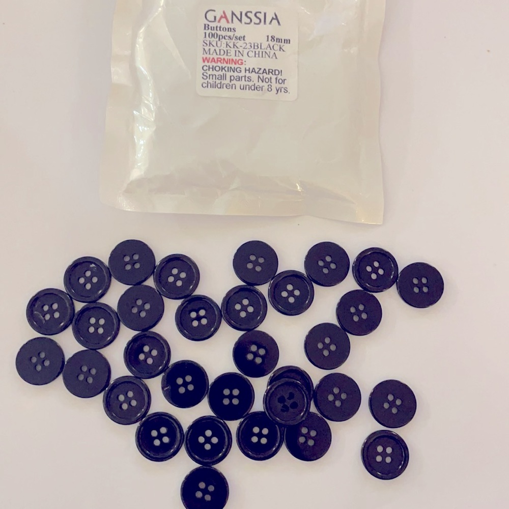 Black 4-Hole Buttons 18mm